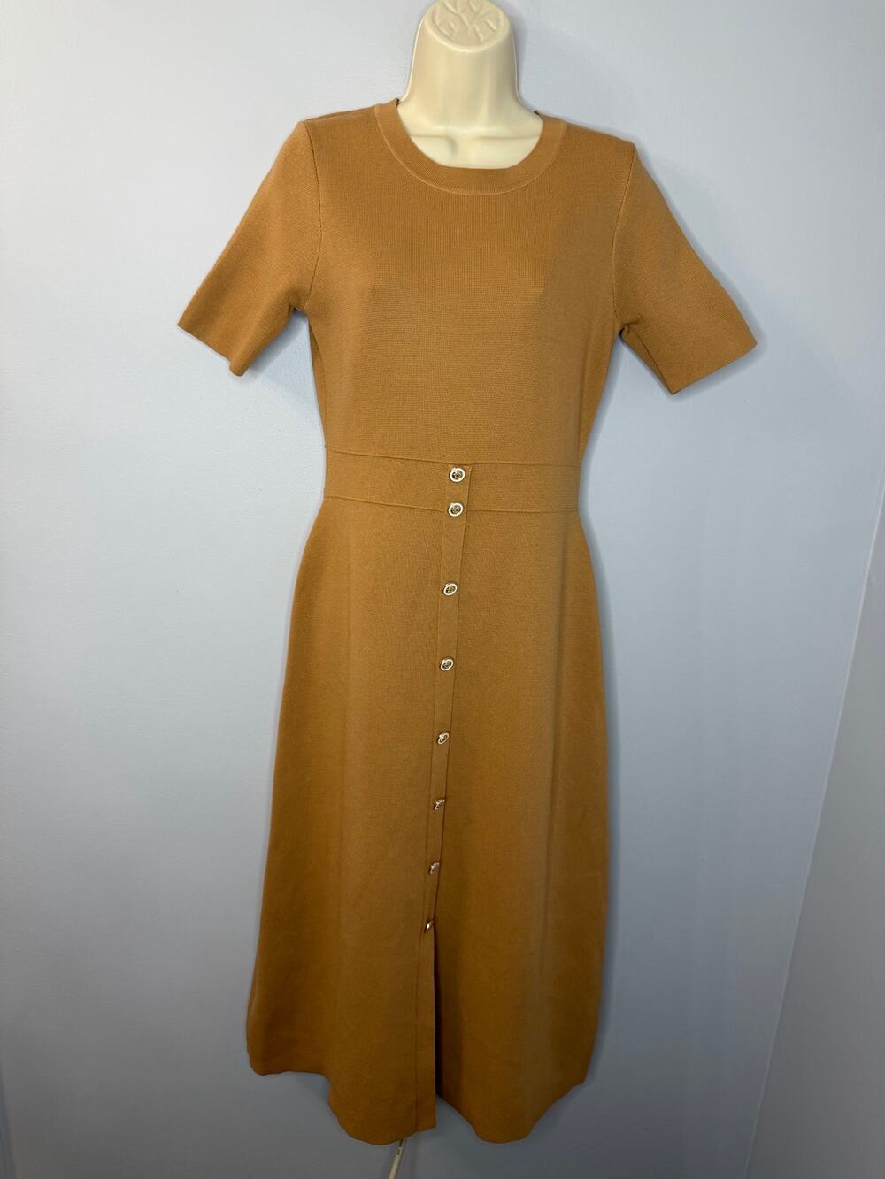 Zoe and Claire Short Sleeve Button-Front Knit Midi Dress Tan Stretch Elegant M